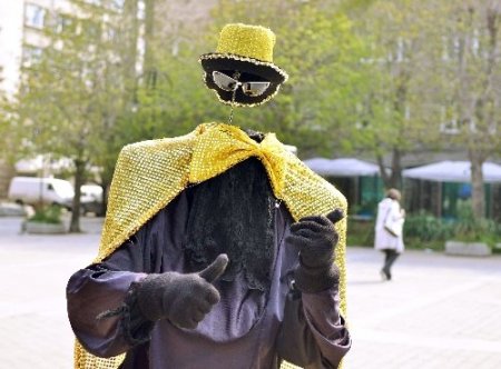 'Başsız adam' Sofyalıları şaşırttı (Özel)