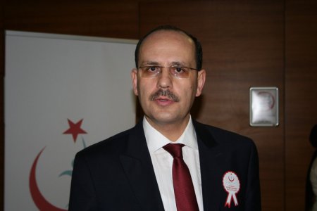 Baştuğ: Hekimlerin fedekarlığının karşılığı şiddet olmamalı