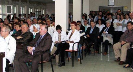 Baştuğ: Hizmet kalitesinin artmasında sağlık çalışanlarının emeği var