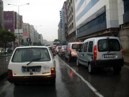 Batı Ege'de Yağış Ve Sıcaklık Azalacak, İç Ege'de Kar Bekleniyor