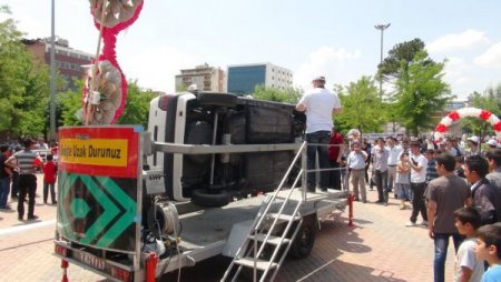 Batman Emniyet Müdürlüğü, Simülatörle Emniyet Kemerinin Önemini Anlattı