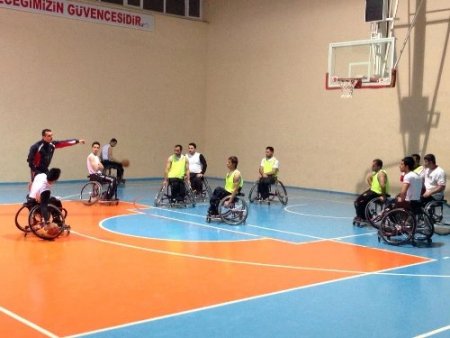 Batman Engelliler Basketbol Takımı gözünü play off maçlarına çevirdi