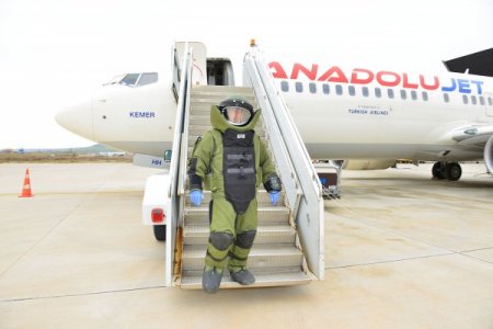 Batman Havalimanı’nda gerçeği aratmayan tatbikat