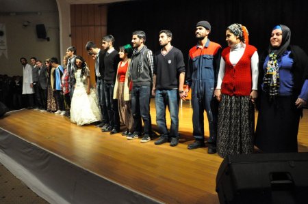 Batman Üniversitesi Memu Zin’i sahneledi