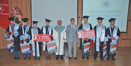 Batman Üniversitesi’nde Mezuniyet Coşkusu