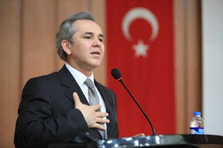 Batman Üniversitesi'nde 'Süryani Toplumu ve Kimlik Sorunu' ele alındı