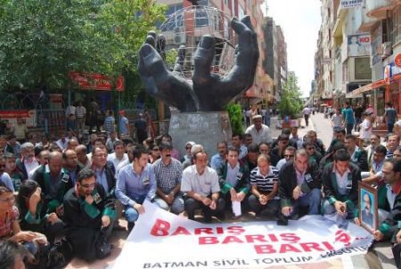 Batman'da 72 Stk Açıklama Yaptı: Kürt Sorunu Evrensel Hukuk Çerçevesinde Çözülmeli