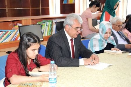 Batman'da 7'den 77'ye herkes kitap okuyor