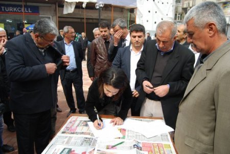 Batman’da 'Barışa Omuz Veriyoruz' imza kampanyası başladı