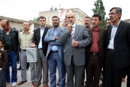 Batman'da Belediye İşçilerinden Aile Boyu Eylem