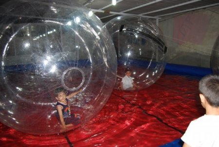 Batman’da Çocukların Yeni Eğlencesi Çarpışan Bot Ve Zorb Adrenalin Topu