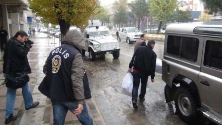 Batman’da KCK operasyonu: 30 gözaltı