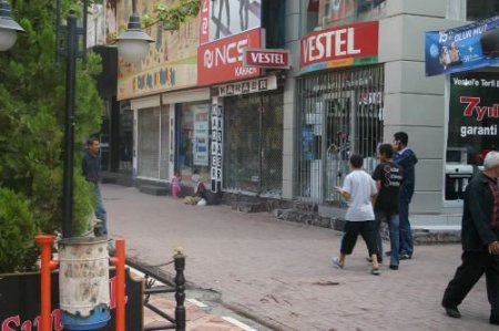 Batman'da Kepenkler Açılmadı