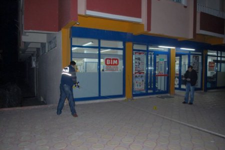 Batman'da Markete Ses Bombası Atıldı