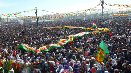 Batman’da Nevruz bayram havasında kutlanıyor (2)