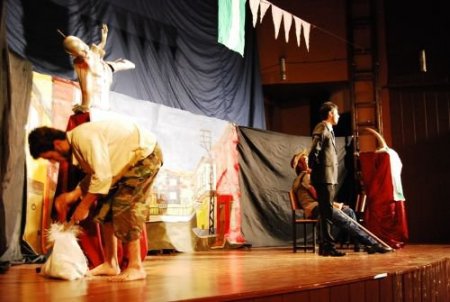 Batman'da Perdeler Türkçe Ve Kürtçe Açıldı