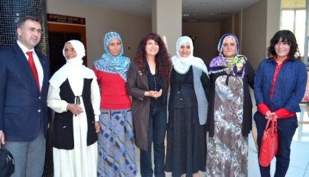 Batman'da tandır konulu fotoğraf sergisi açıldı