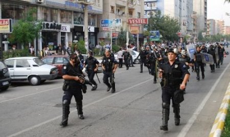 Batman'da Yürüyüş Sonrası Olay Çıktı