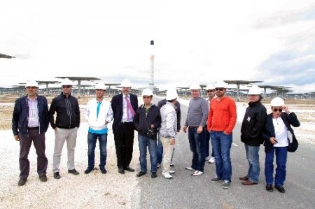 Batman'dan 12 kişilik heyet güneş tarlalarını incelemek için İspanya’ya gitti