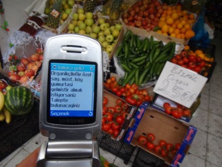Batmanlı manav SMS'le ürününü tanıtıp SMS'le sipariş alıyor
