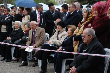 Batmanlı Öğrencilerin Bolu Halk Oyunları Gösterisi Beğenildi