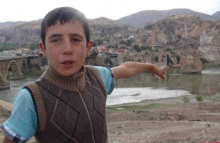 Batmanlı rehber çocuklar Hasankeyf’in ziyarete açılmasını dört gözle bekliyor