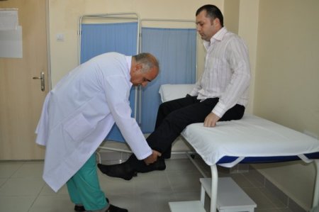 BAÜ Tıp Fakültesi'nde bel fıtığı 90 derecede yakılarak tedavi ediliyor