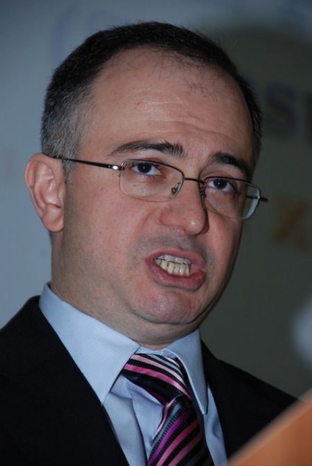 Baü'de Okuyan 52 Genç Doktor Adayı Beyaz Önlük Giydi