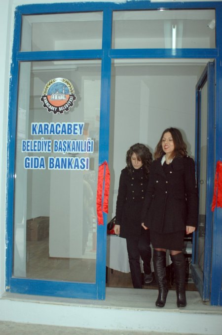 Bayan Sosyal Evi ile Gıda Bankası açıldı