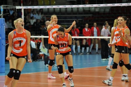 Bayanlar voleybolda Süper Kupa, Eczacıbaşı Vitra'nın oldu