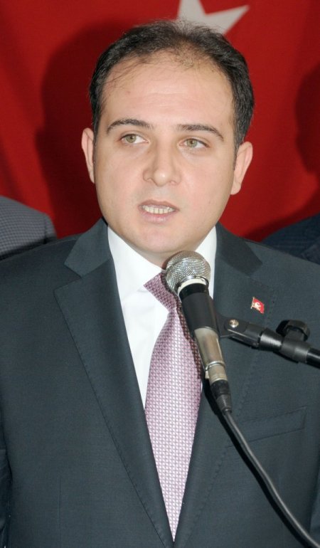 Baybatur: Manisa’da beş yıldan beri ak belediyecilik sekteye uğradı