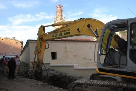 Bayburt Ulu Camii'nin etrafı açılarak gün yüzüne çıkarılacak