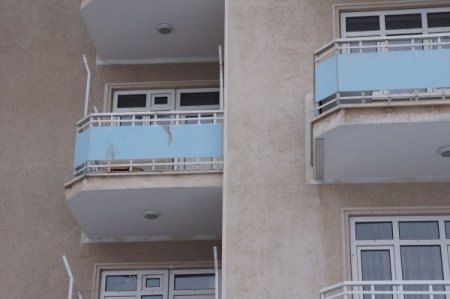 Bayburt Üniversitesi Rektörü Budak balkondan düşerek ağır yaralandı (2)