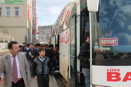 Bayburtlular Özal'ı Anmak İçin Erzurum'a Gitti
