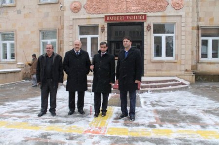 Bayburt'un kaldırımları görme engelliler için düzenlendi