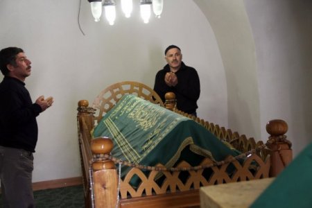 Bayezid-i Bestami Hazretlerinin makamı 2 asır sonra restore ediliyor