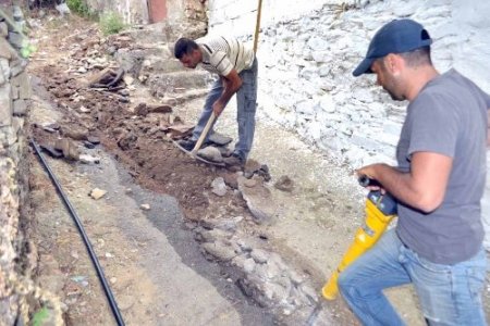 Bayındır'da 'Alâ Su' yeniden çeşmelerden akmaya başladı