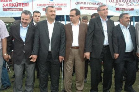 Bayındırlık Ve İskan Bakanı Mustafa Demir, Yayla Şenliğinde Hemşehrileri İle Horon Tepti