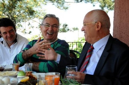 Baykal, CHP'yi birlik beraberliğe çağırdı