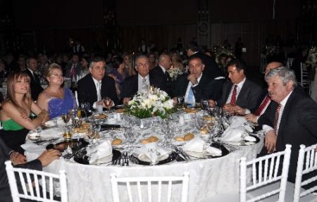 Baykal, Nikâh Şahidi Oldu