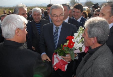 Baykal: Birbirimizi anlamaya, dinlemeye ve kulak vermeye ihtiyacımız var