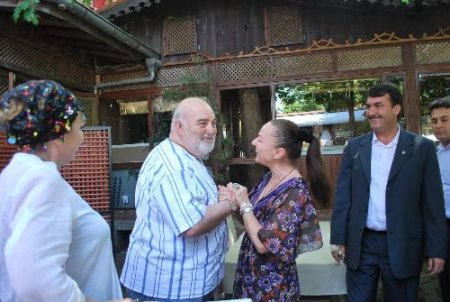 Baykal Kent'i Gören Eski Dostlar Ağladı