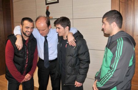 Baykan, genç güreşçilerden olimpiyat vizesi istedi