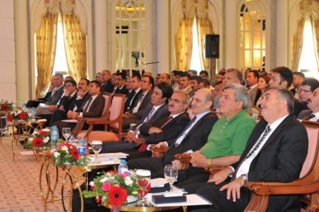 Bayraktar: Depreme dayanıksız mezar evleri 'yıkma görevi' valilere verildi