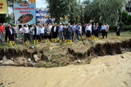 Bayraktar: Dere Menfezlerinin Tıkanması Sele Neden Oldu