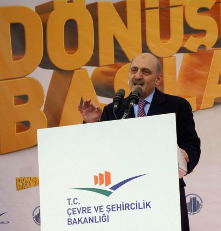 Bayraktar: Kentsel dönüşüm ne kadar zorsa o kadar da elzemdir