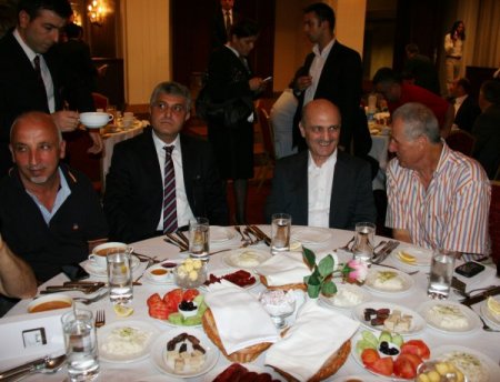 Bayraktar: Şehirlerinin Verdiği Fotoğrafla Türkiye Kalkınmış Bir Ülke Olamaz