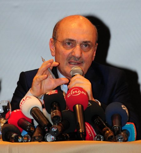 Bayraktar: Van'a esaslı bir imar planı yapacağız