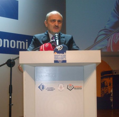 Bayraktar’dan çok katlı bina cevabı: Dar gelirlinin ihtiyacına cevap verilmeli