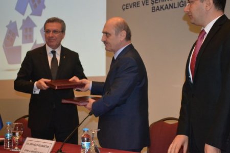 Bayraktar’dan ‘Kentsel Dönüşüm’de rant iddialarına tepki